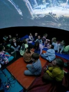 Prekvapeni-planetarium-5-rotated.jpg
