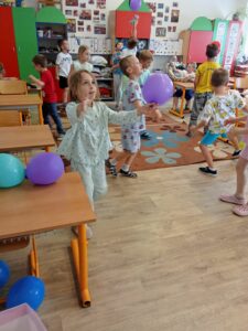 Tyden-splnenych-prani-balonkovo-pyzamova-party-6.jpg